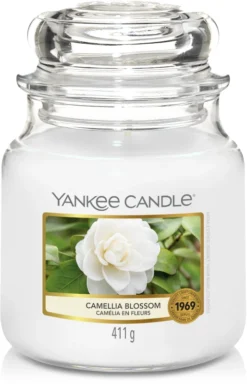 Yankee Candle Geurkaars Medium Camellia Blossom - 13 Cm / ø 11 Cm