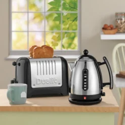 Dualit Broodrooster Lite - Extra Brede Sleuven - Gloss Black - D26225 -Goedkope Keuken Wijs Winkel 85741 lite jug kettle4 toaster 2 slot black lifestyle web