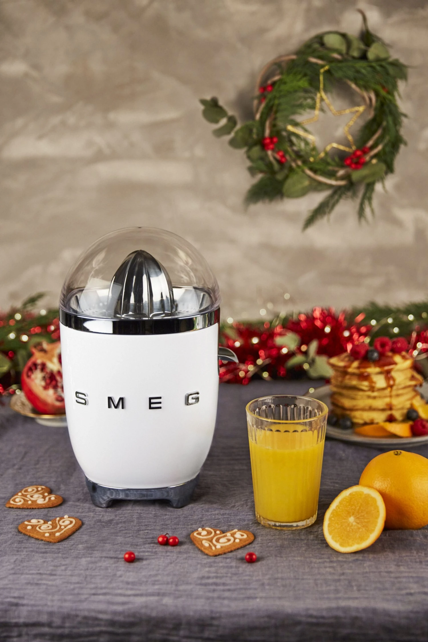 SMEG Citruspers - Elektrisch - Wit - CJF11WHEU 2 SMEG Citruspers - Elektrisch - Wit - CJF11WHEU - Afbeelding 2
