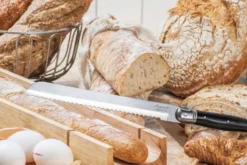 Laguiole Style De Vie Broodmes Zwart Met Stokbroodplank -Goedkope Keuken Wijs Winkel Laguiole broodmes met stokbroodplank zwart sf gr 6