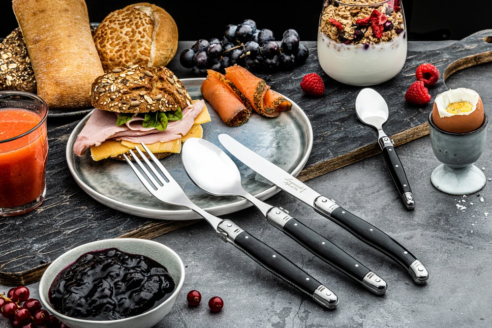 Laguiole Style De Vie Bestekset Premium Line - Zwart - 24 Delig / 6 Personen 4 Laguiole Style De Vie Bestekset Premium Line - Zwart - 24 Delig / 6 Personen - Afbeelding 4