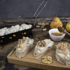 Boska Raclette ToGo Milano -Goedkope Keuken Wijs Winkel Recept partyclette blauwe kaas peer walnoot 3 scaled