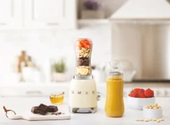SMEG Smoothie Blender - Compact - Creme - 600 Ml - PBF01CREU -Goedkope Keuken Wijs Winkel WEB PBF01CREU L01.eps