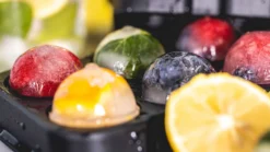 Sareva IJsblokjesvorm - 4 Ronde Ijsbollen - Siliconen - Easy Release - Herbruikbaar -Goedkope Keuken Wijs Winkel sereva ijs sfeer 24 1 scaled