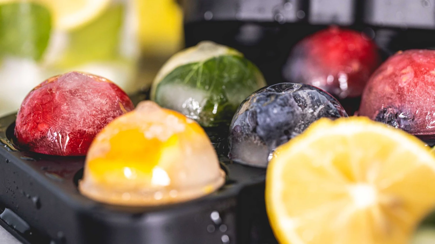 Sareva IJsblokjesvorm Set (6 Bollen & 8 Blokken) 3 Sareva IJsblokjesvorm Set (6 Bollen & 8 Blokken) - Afbeelding 3