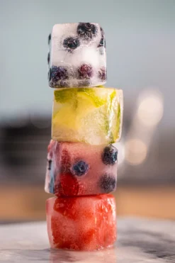 Sareva IJsblokjesvorm - 8 Grote Ijsblokjes - Siliconen - Easy Release - Herbruikbaar -Goedkope Keuken Wijs Winkel sereva ijs sfeer 6 1 scaled