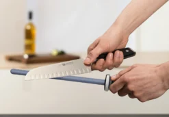 Wusthof Slijpstaaf Keramisch 26 Cm -Goedkope Keuken Wijs Winkel sharpening 4455 in action